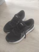 Baskets Asics  garçon taille 36