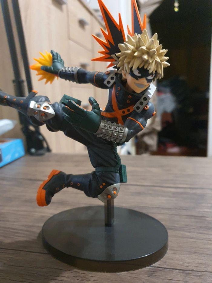 Figurine Bakugo - photo numéro 2