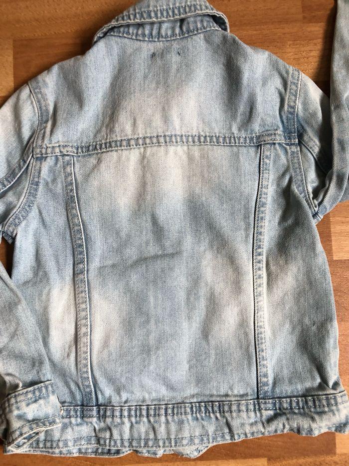 Veste en jeans Kiabi garçon 6 ans TBE - photo numéro 4