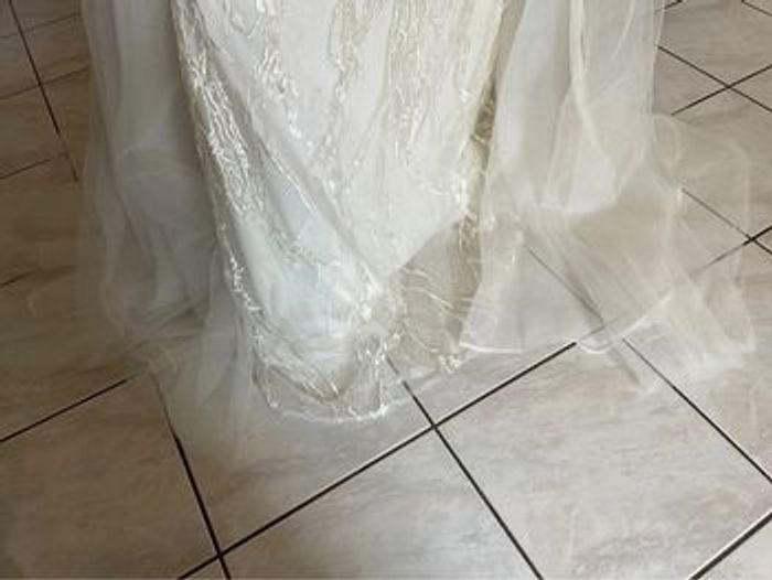 Robe de mariée neuve T 40 - photo numéro 7