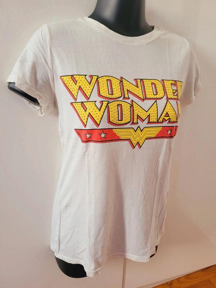 Tee shirt officiel DC universe Wonder Woman blanc strass paillettes - photo numéro 2