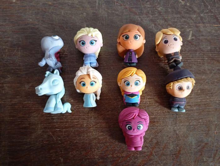 Figurines reine des neiges Disney 🚨 bien lire - photo numéro 1