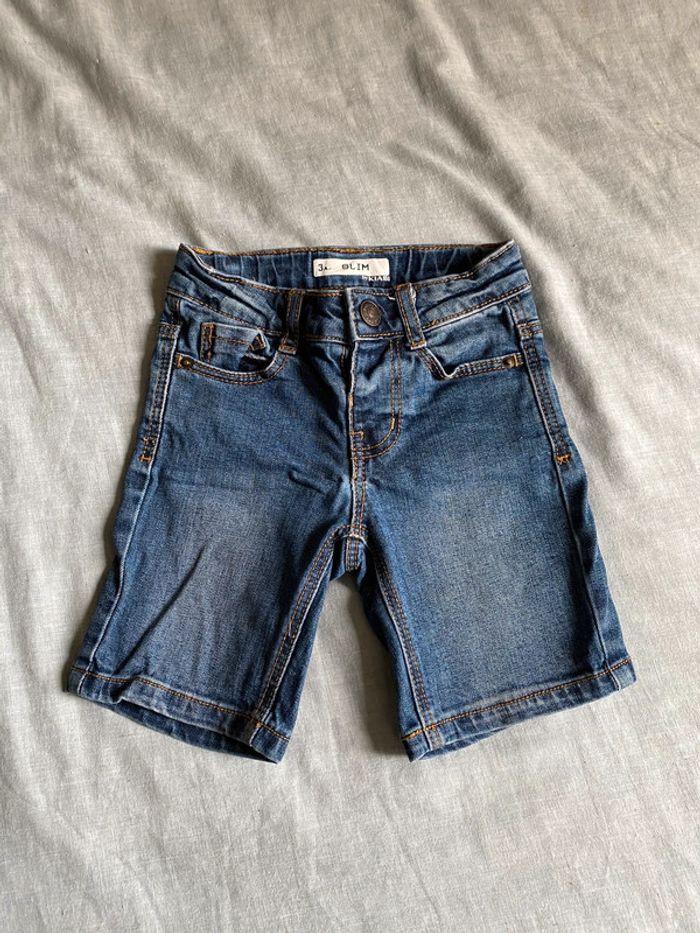 🔹 Short jeans 🔹 slim 🔹 3 ans 🔹 - photo numéro 1