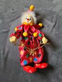 Clown rouge musiquale 40 cm