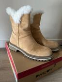 Paire de boots beige