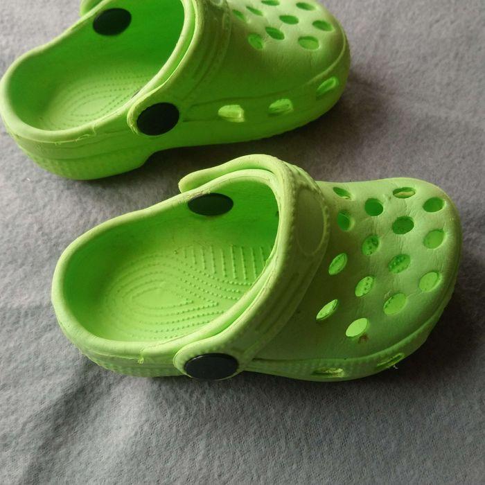 Imitation crocs verte pointure 20 - photo numéro 2