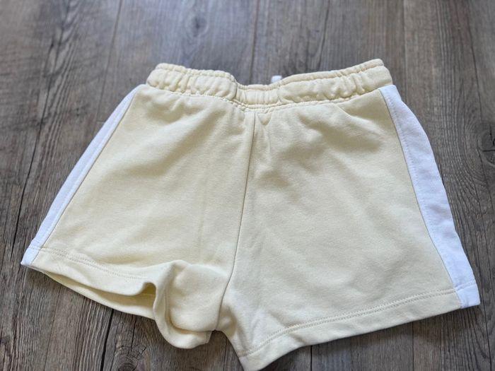 Ensble short et débardeur 4ans - photo numéro 3