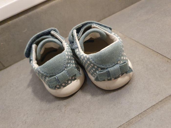 Chaussure bébé fille Taille 19 - photo numéro 2