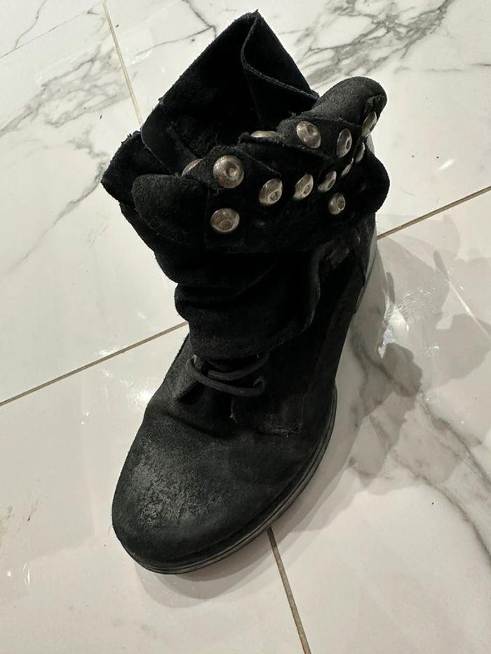 Bottines noires cloutées - photo numéro 2