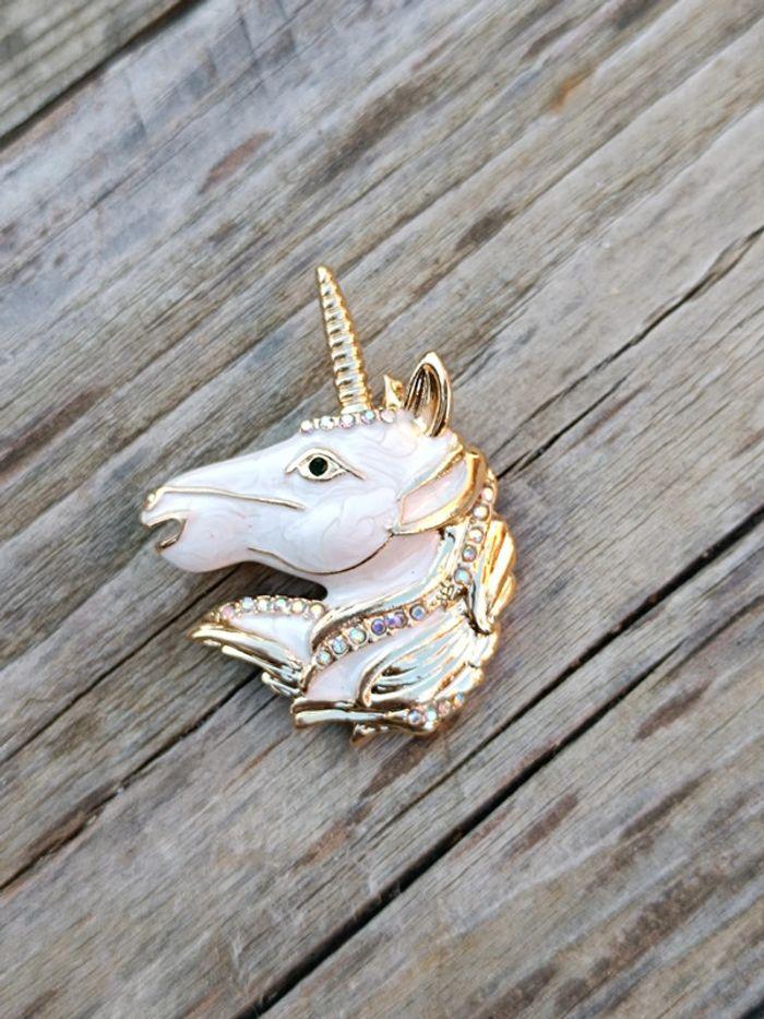 Broche Vintage Licorne Exclusive ! - photo numéro 1