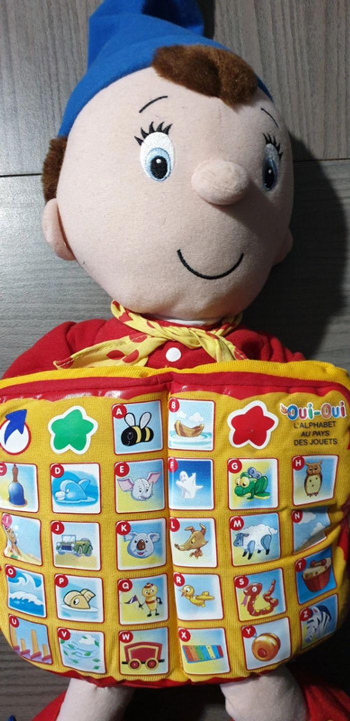 Peluche oui oui l'alphabet aux pays des jouets - photo numéro 2