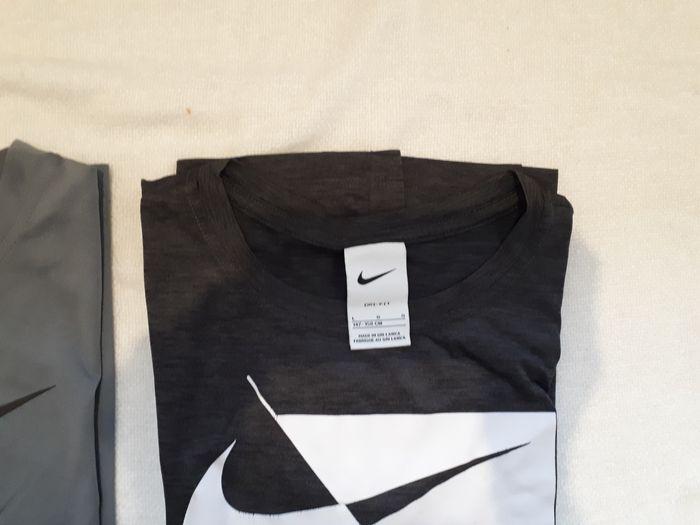 Lot de T-shirts NIKE - photo numéro 2