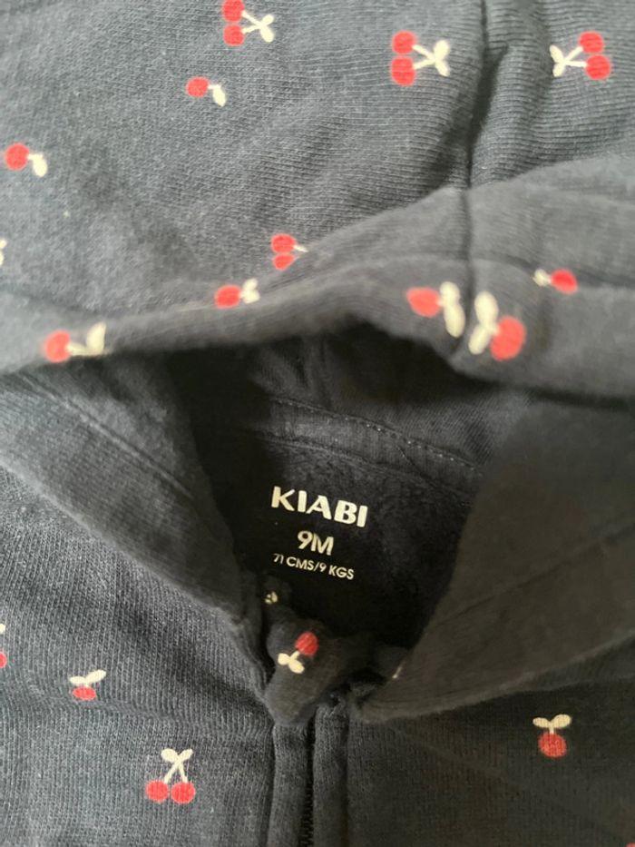 Gilet zippé Kiabi bleu marine cerises 9 mois - photo numéro 3