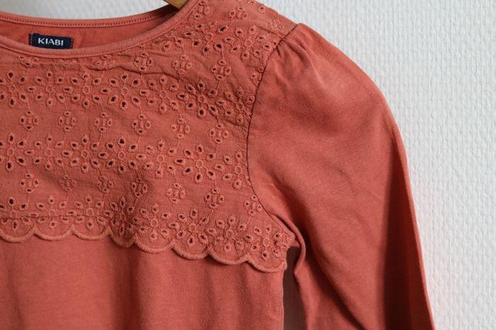 T-shirt manches longues terre cuite broderie Anglaise, Kiabi, 8 ans - photo numéro 2