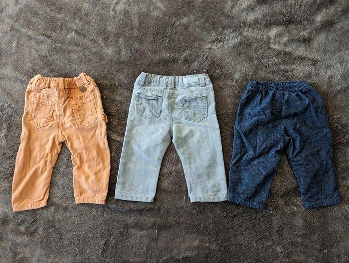 Lot 3 jeans bleu orange gris taille 6 mois - photo numéro 2