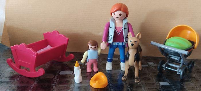 Playmobil famille monoparentale avec berger allemand - photo numéro 1