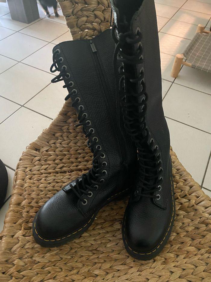 Bottes Doc Martens - photo numéro 1