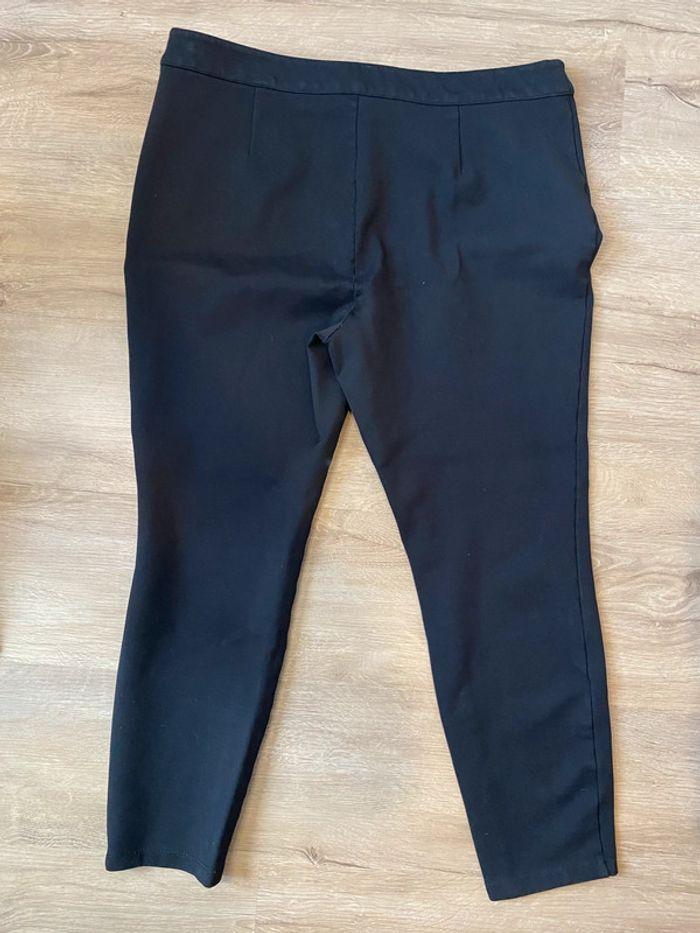 Pantalon court noir Kiabi taille 44 / 2xl - photo numéro 3