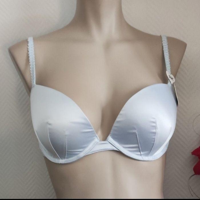 Soutien gorge 85C. - photo numéro 1