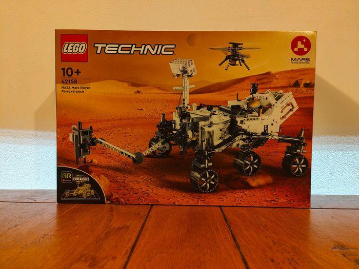 LEGO Technic 42158 NASA Mars rover Persévérance - photo numéro 1