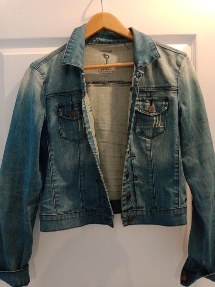 Veste en jean marque urban preppy - photo numéro 2