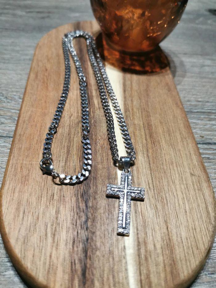 Chaîne et pendentif spirituel croix chrétienne - photo numéro 2