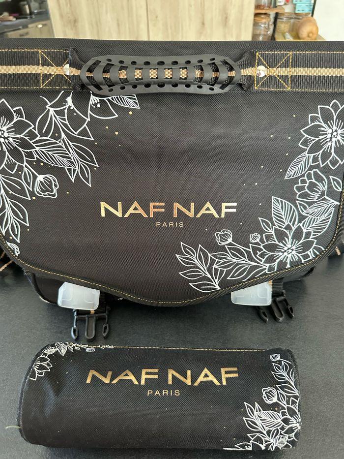 Cartable Naf naf et la trousse - photo numéro 1