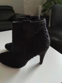 Bottines en daim noir Taille 38