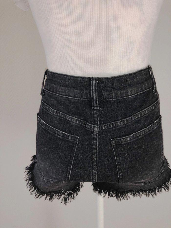 Short noir en jean taille haute avec chaînette dorée - Taille 36 - photo numéro 5