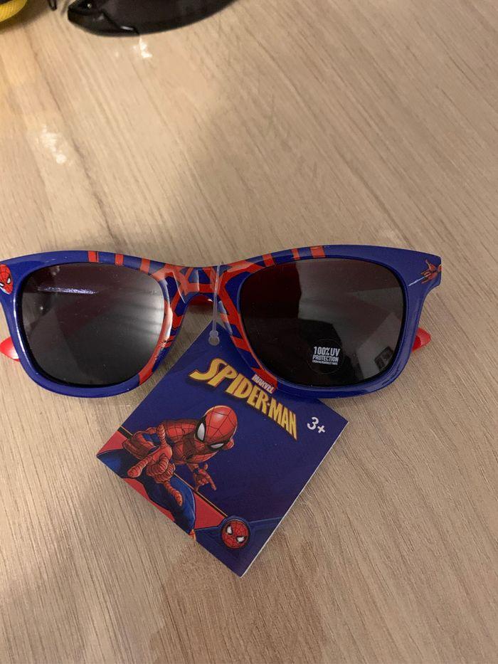 lunette de soleil spiderman - photo numéro 1