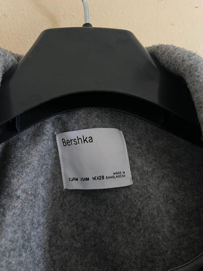 Veste M grise Bershka bon état - photo numéro 2