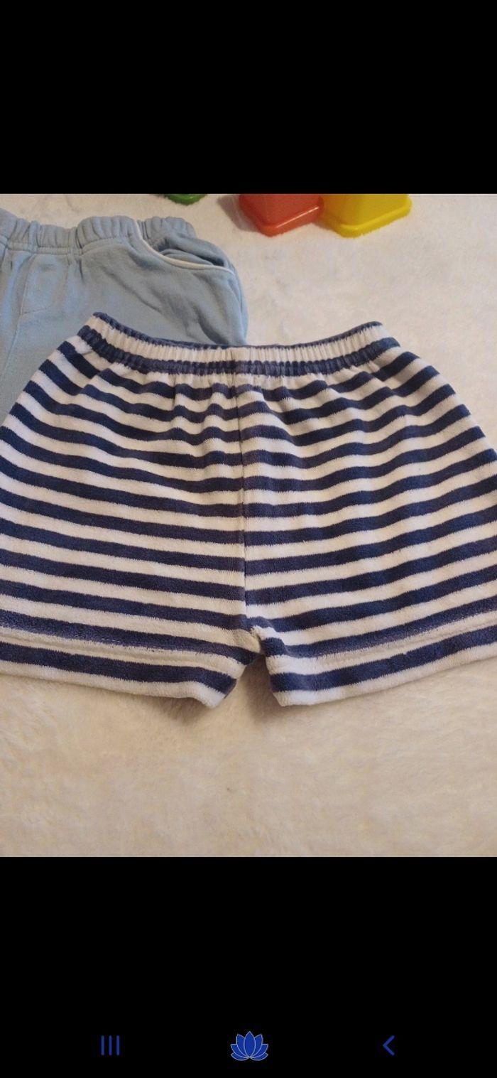 Lot de 2 shorts bébé taille 6 mois - photo numéro 2