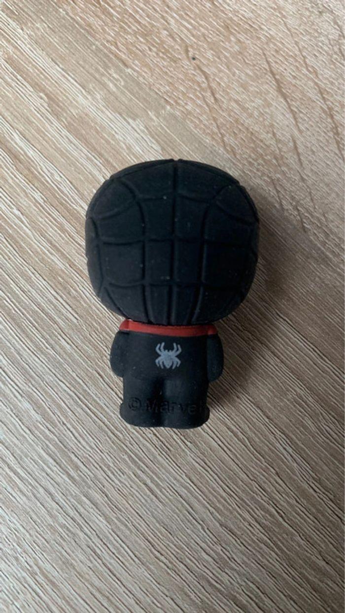 Mini figurine Spider-man noir - photo numéro 2