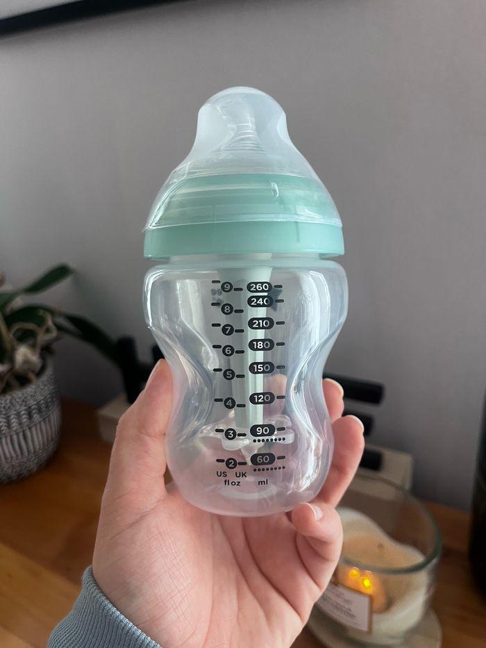 2 biberons TommeeTippee tétine 1 - photo numéro 1