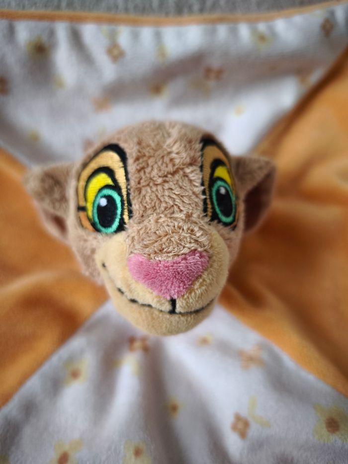 Doudou plat Le Roi Lion : Nala de chez Disney, Simba Toys - photo numéro 4