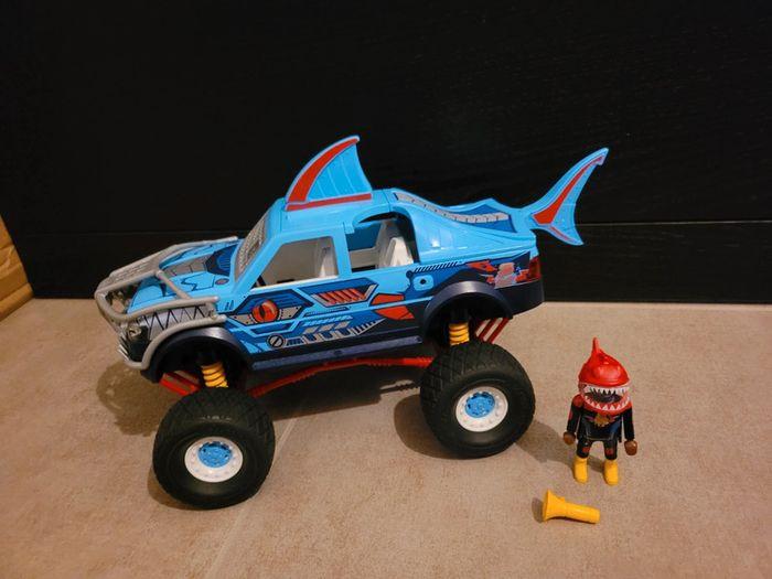 Playmobil 70550 Stunt Show Shark Monster Truck requin - photo numéro 3