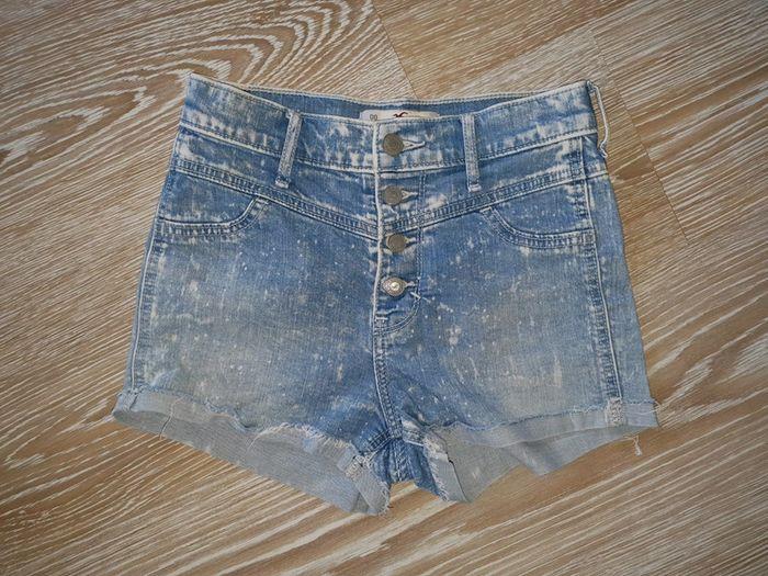 Short en jeans taille haute Hollister taille 23 - photo numéro 1