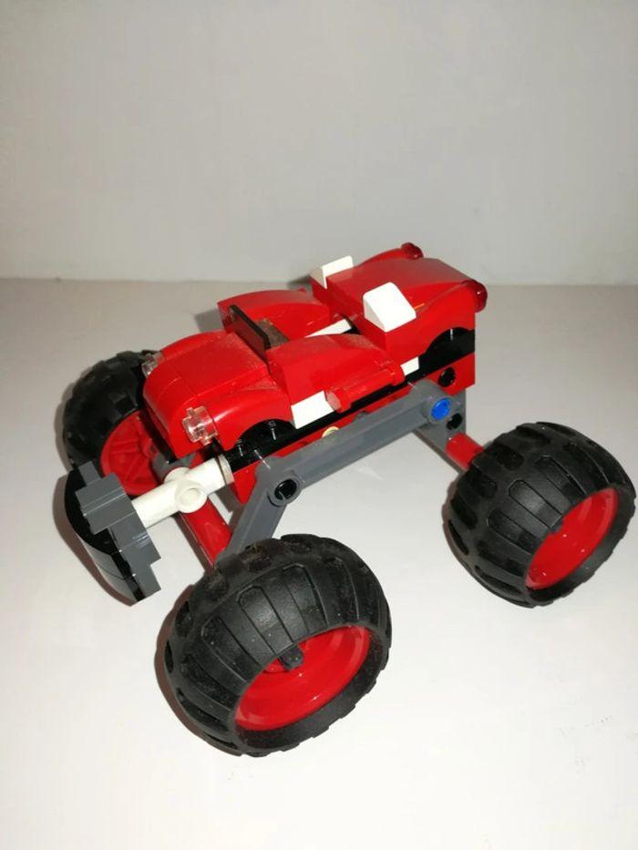 Voiture 4x4 Lego - photo numéro 1