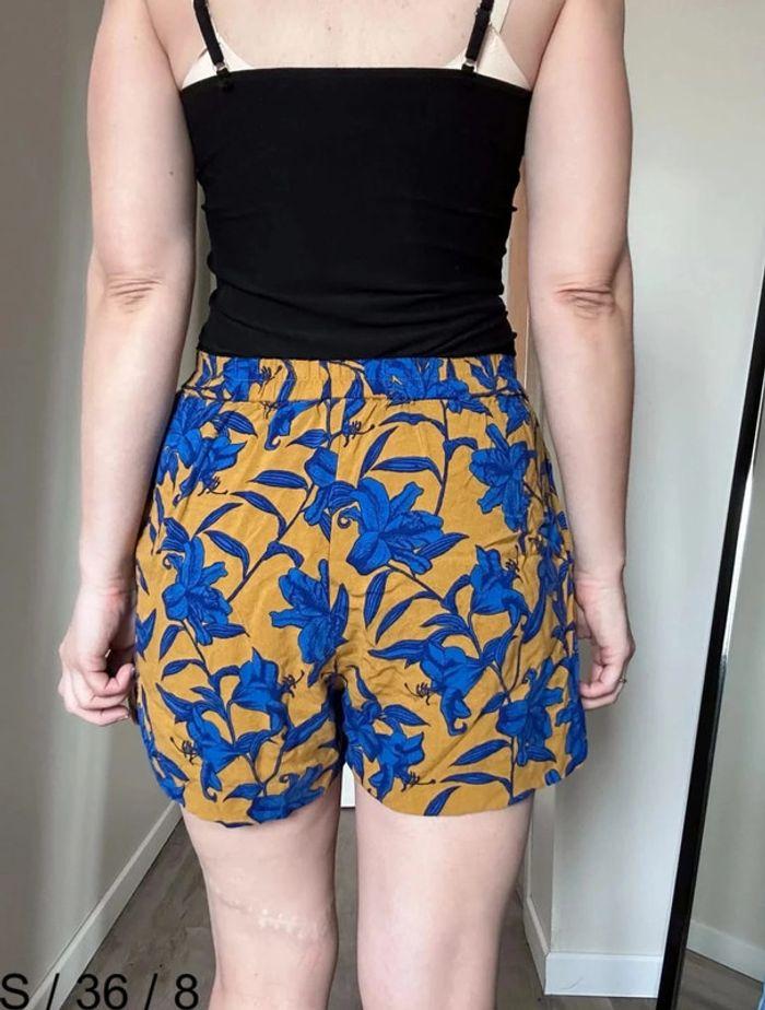 Short fluide bleu et jaune H&M taille 36 💖 - photo numéro 5