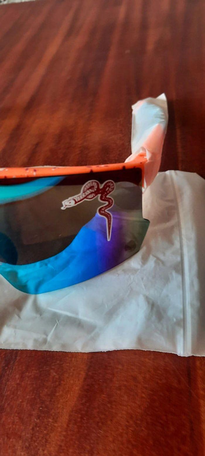 lunettes adultes 
Pit Viper
orange/bleu
neuf
nouveau modèle - photo numéro 4