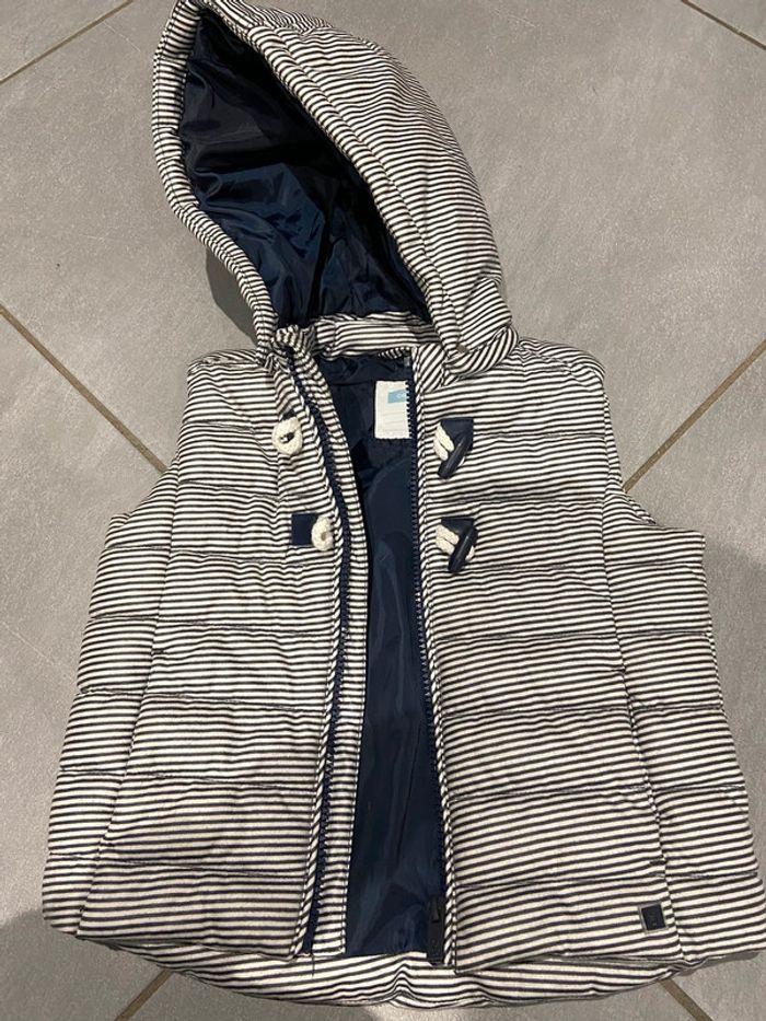 Blouson sans manche 2 ans - photo numéro 1