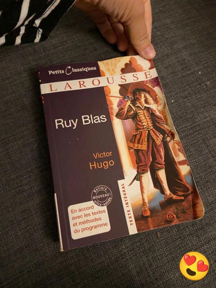 📚 Livre Petits classiques Larousse « Ruy Blas » de Victor Hugo📚 - photo numéro 2