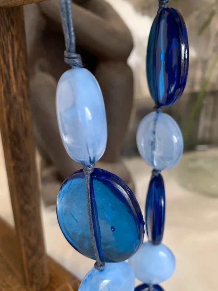 Collier ras de cou grandes perles bleues transparentes - photo numéro 2