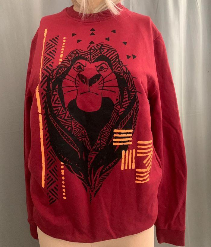 Sweat-shirt Disney le roi lion neuf - photo numéro 1