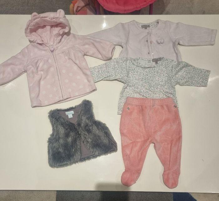 Lot vêtements bébé 1 mois - photo numéro 3