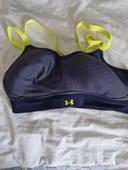 Brassière de sport under ARMOUR