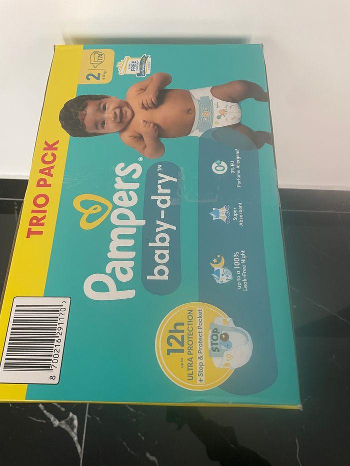 Un pack de 174 couches Pampers Babydry taille 2 4-9 • Neuf - photo numéro 3