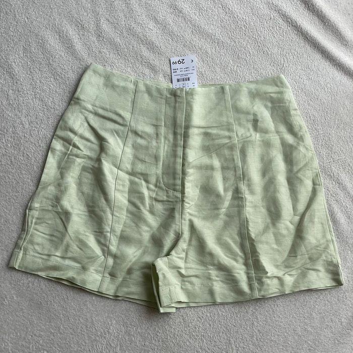 Short vert clair neuf (lin et viscose) - photo numéro 1