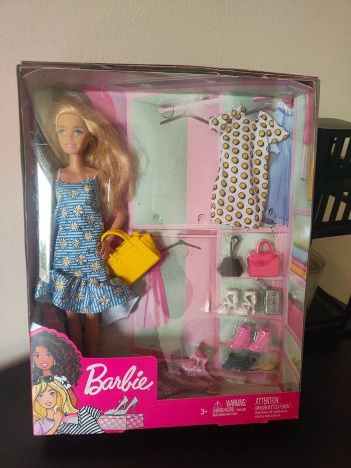 Barbie fashionistas