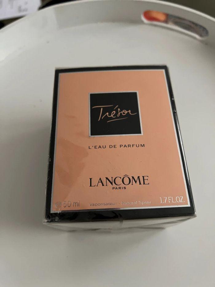 Lancôme trésor l’eau de parfum - photo numéro 1